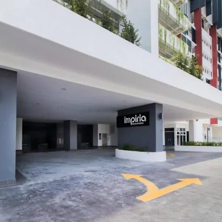 Naibnb In Impiria Residensi Klang Exterior photo