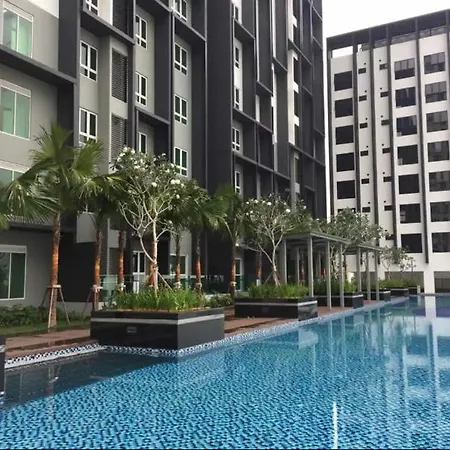 Naibnb In Impiria Residensi Klang Exterior photo