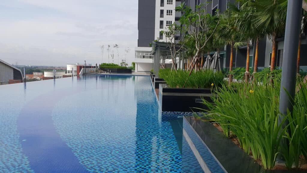Naibnb In Impiria Residensi Apartment