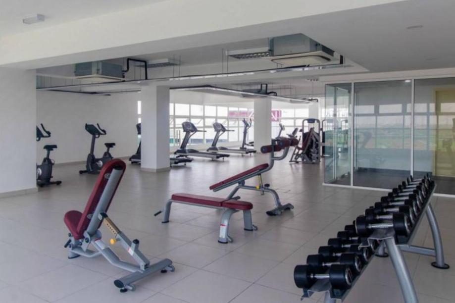 Naibnb In Impiria Residensi Apartment *
